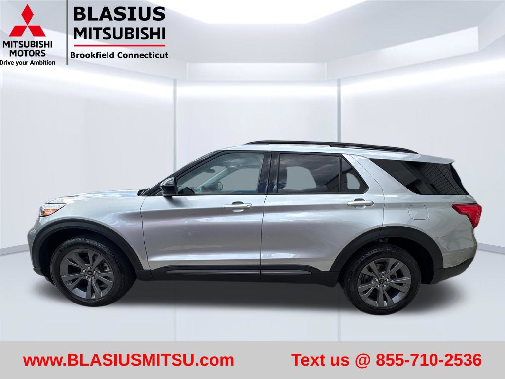 Used 2023 Ford Explorer XLT w/ Equipment Group 202A AWD/4WD image 14