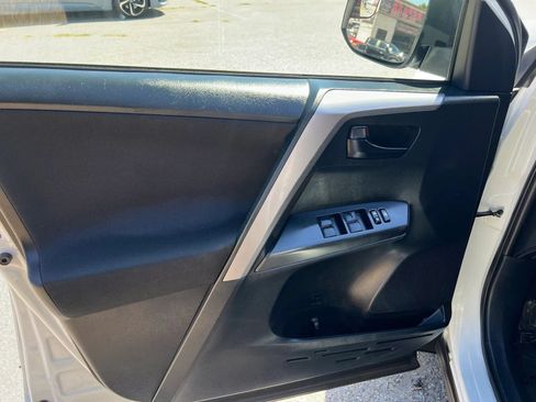 Used 2016 Toyota RAV4 LE FWD image 23