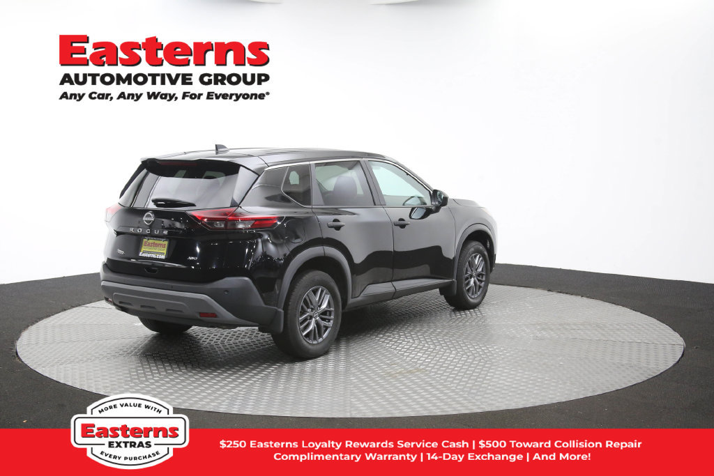 Used 2023 Nissan Rogue S AWD/4WD image 41