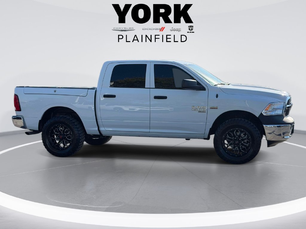 Used 2020 RAM 1500 4x4 Crew Cab Classic w/ Chrome Appearance Group image 4