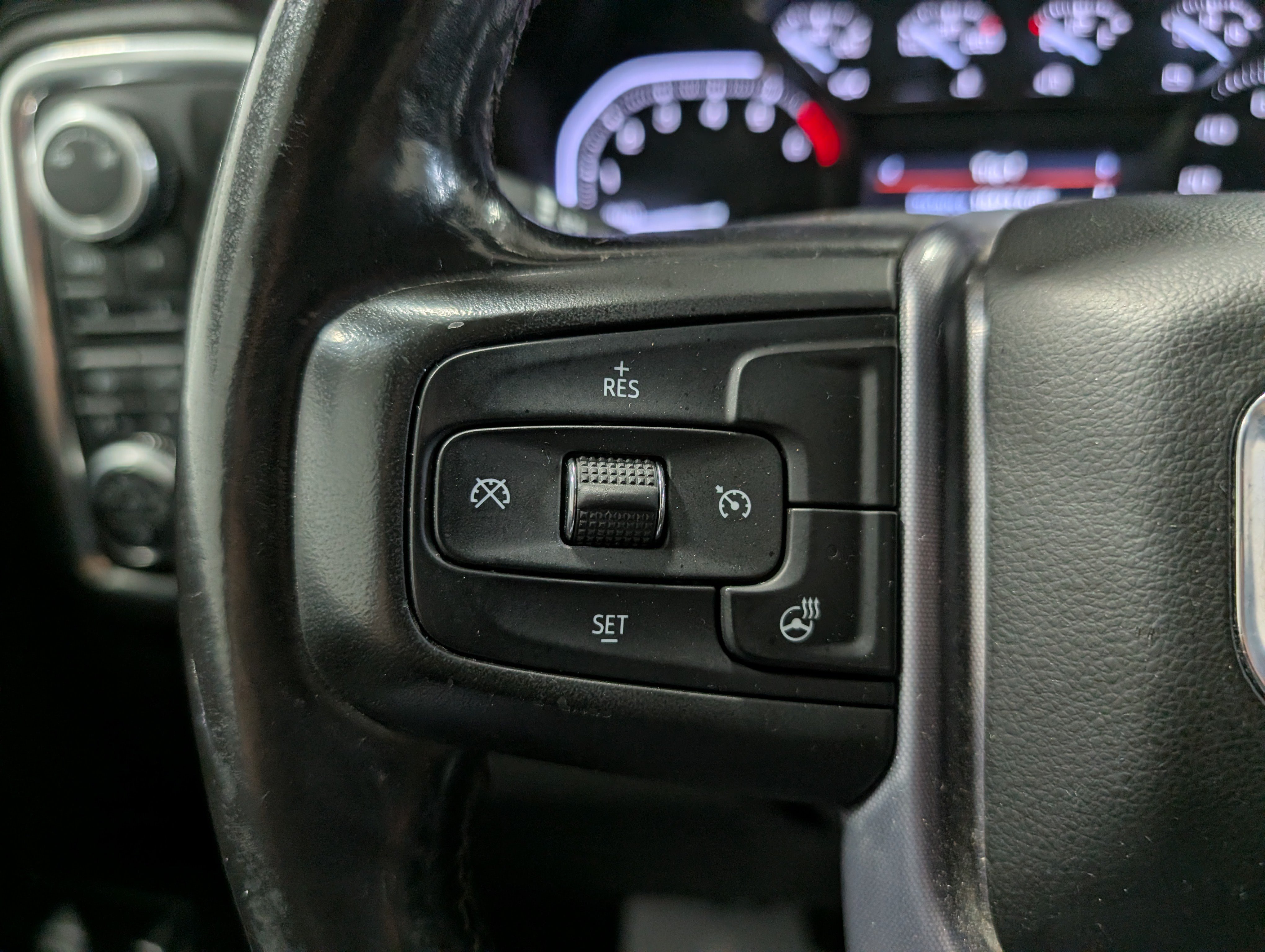 Used 2019 GMC Sierra 1500 SLT w/ X31 Off-Road Package AWD/4WD image 21