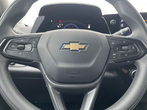 Used 2025 Chevrolet Trax LT image 27