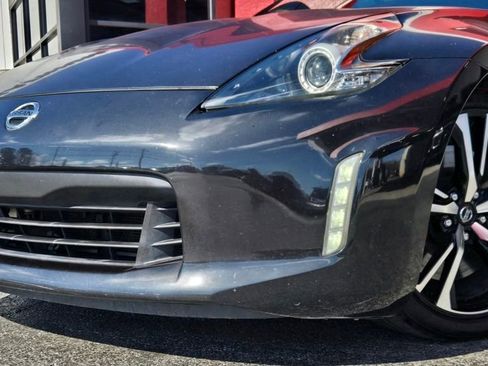 Used 2018 Nissan 370Z Sport Tech image 3