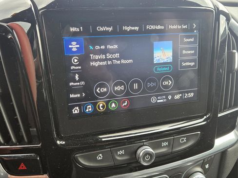 Used 2022 Chevrolet Traverse Premier w/ Redline Edition image 15