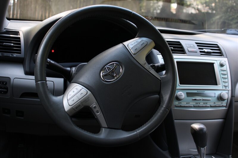 Used 2009 Toyota Camry Hybrid w/ Upgrade Pkg w/ Navigation FWD image 17