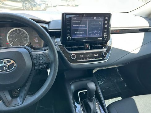 Used 2022 Toyota Corolla LE FWD image 17