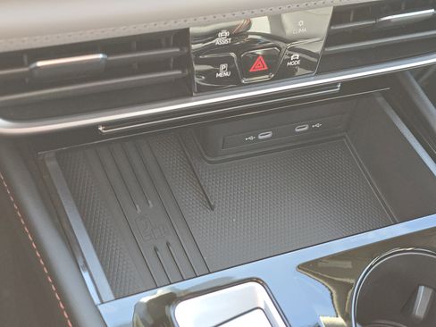 New 2026 Volkswagen Atlas Peak Edition image 24