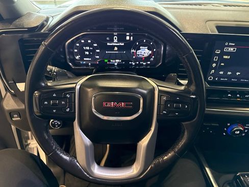 Used 2023 GMC Sierra 1500 SLT AWD/4WD image 30