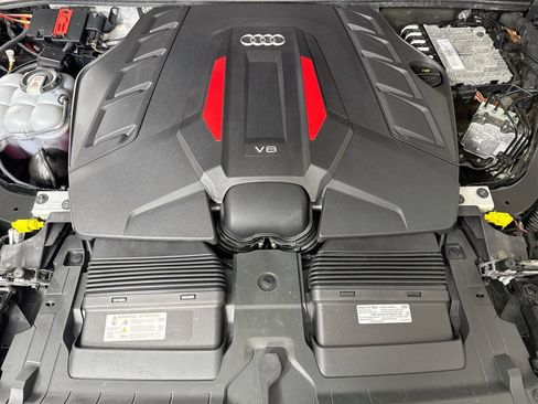 Certified 2023 Audi SQ7 Prestige w/ Sport Package AWD/4WD image 30