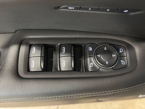 Used 2022 Cadillac XT6 Luxury AWD/4WD image 17