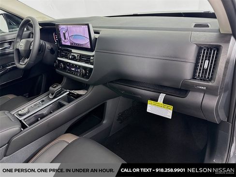 New 2026 Nissan Pathfinder Platinum image 31