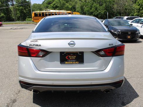 Used 2020 Nissan Altima 2.5 SR FWD image 9