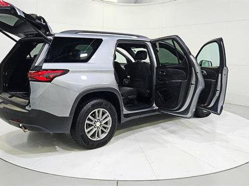 Used 2023 Chevrolet Traverse LT FWD image 32