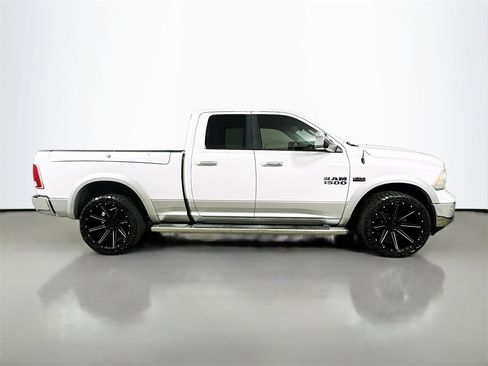Used 2015 RAM 1500 Laramie w/ Convenience Group image 9