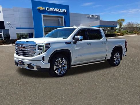 Used 2024 GMC Sierra 1500 Denali AWD/4WD image 34