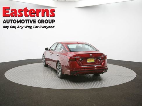 Used 2021 Nissan Altima 2.5 SV w/ SV Premium Package image 65