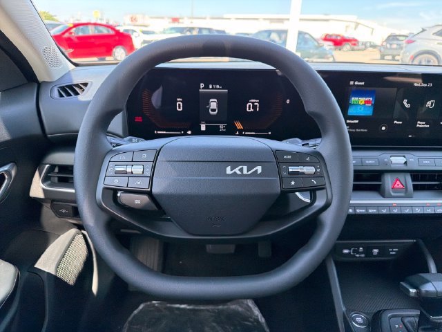 New 2026 Kia K4 FWD image 10