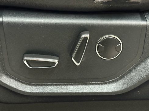 Used 2019 Ford F250 Lariat w/ Lariat Value Package image 15