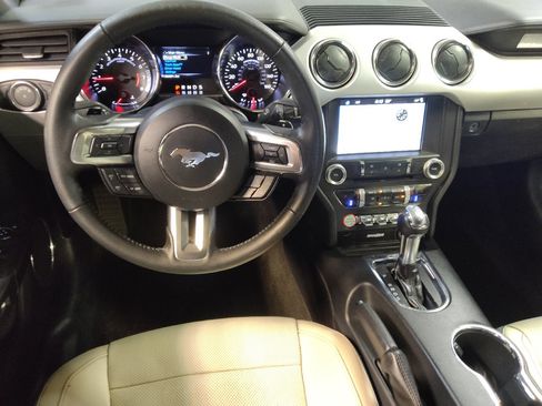 Used 2017 Ford Mustang Premium RWD image 22