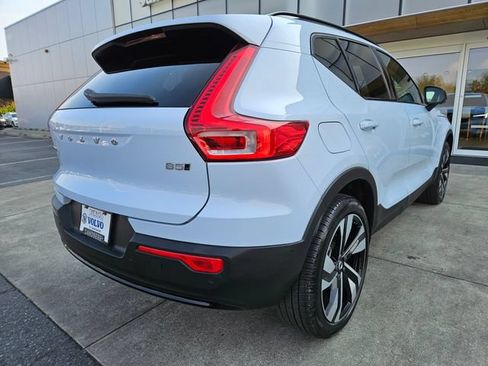 Used 2024 Volvo XC40 B5 Ultimate w/ Climate Package AWD/4WD image 5