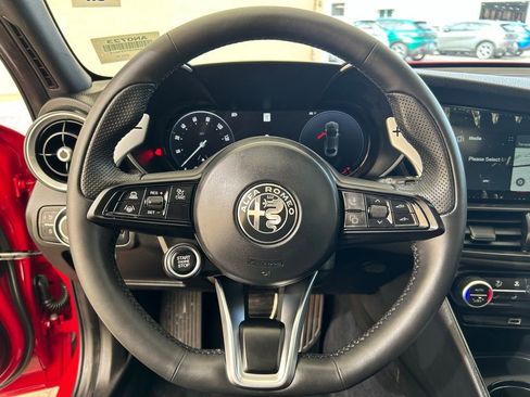 New 2025 Alfa Romeo Giulia w/ Driving Assist Package image 40