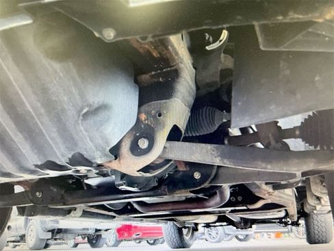 Used 2014 Chevrolet Suburban LT image 33