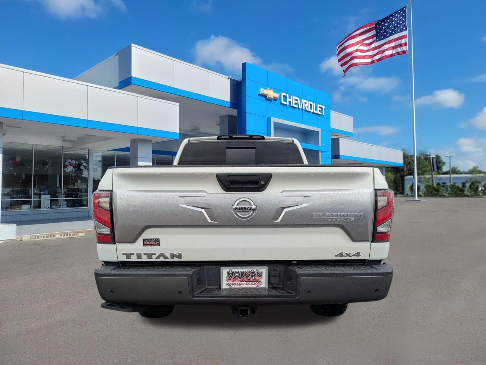 Used 2021 Nissan Titan Platinum Reserve w/ Moonroof Package AWD/4WD image 4
