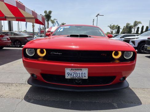 Used 2016 Dodge Challenger R/T Scat Pack RWD image 39