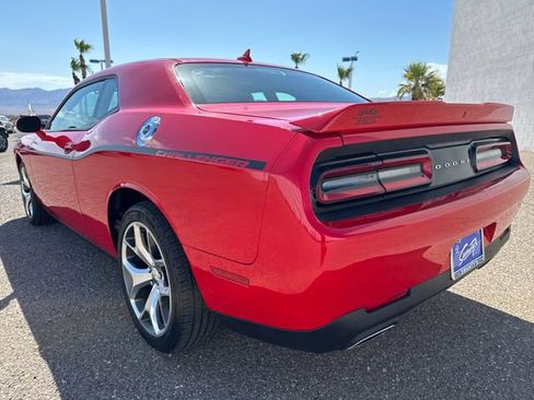 Used 2015 Dodge Challenger SXT Plus RWD image 3