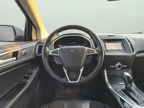 Certified 2018 Ford Edge Sport w/ Technology Package image 13