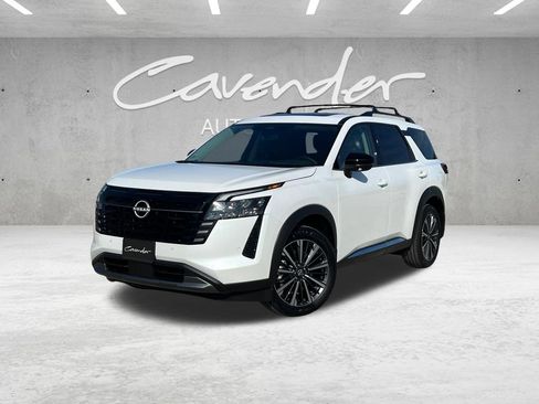 New 2026 Nissan Pathfinder Platinum FWD image 1