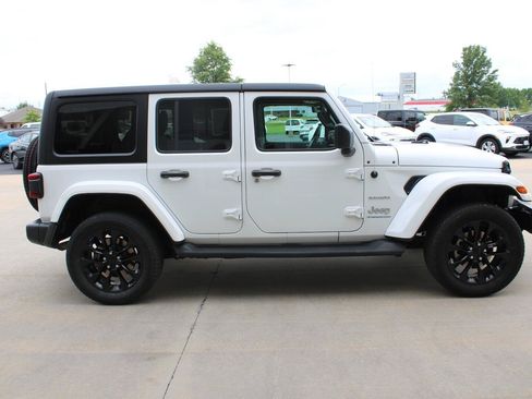 Used 2023 Jeep Wrangler Unlimited Sahara w/ Cold Weather Group AWD/4WD image 6
