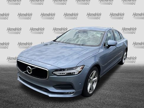 Used 2017 Volvo S90 T5 Momentum w/ Convenience Package FWD image 8