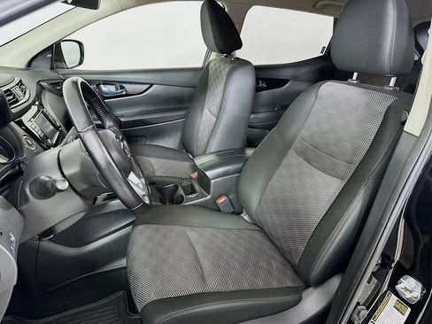 Used 2021 Nissan Rogue Sport SV FWD image 8