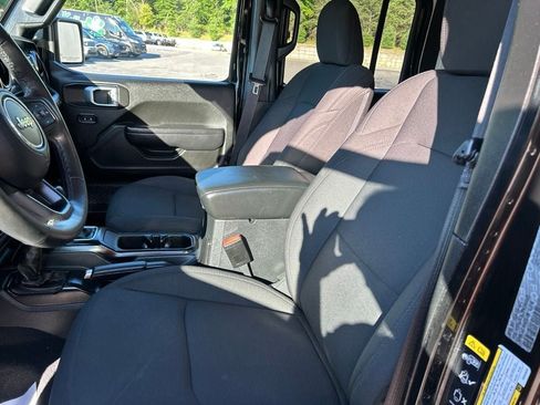 Used 2023 Jeep Wrangler Unlimited Sport AWD/4WD image 12