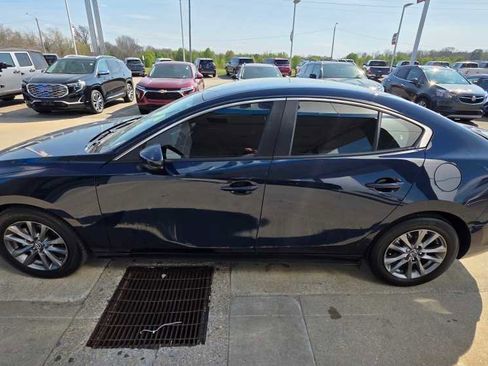 Used 2024 MAZDA MAZDA3 s FWD image 2