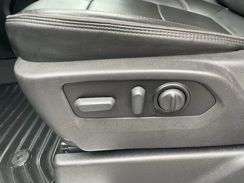 Used 2022 Chevrolet Silverado 2500 High Country w/ Technology Package image 15