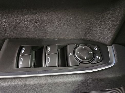 Certified 2025 Chevrolet Silverado 1500 LT image 33