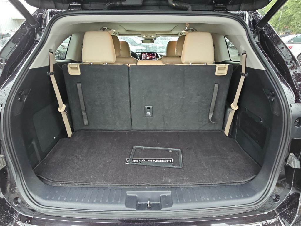 Used 2021 Toyota Highlander Platinum FWD image 16