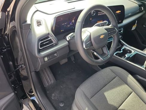New 2026 Chevrolet Traverse LT w/ Sun and Wheel Package FWD image 22