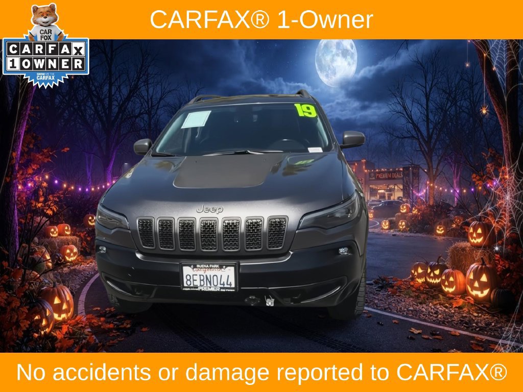 Certified 2019 Jeep Cherokee Trailhawk AWD/4WD image 3