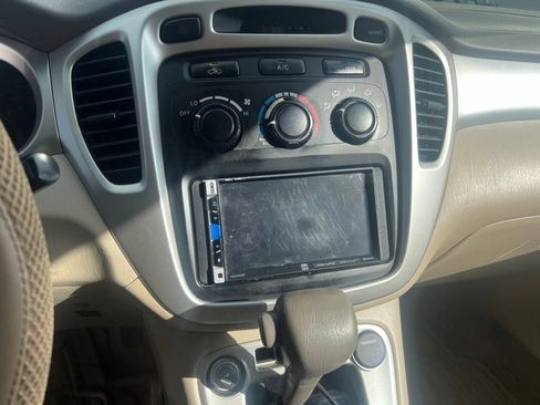 Used 2006 Toyota Highlander 2WD image 11