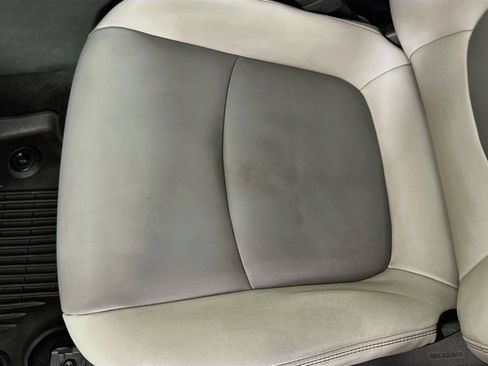 Used 2022 Toyota RAV4 XLE Premium AWD/4WD image 19