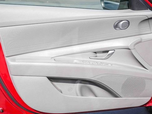 Used 2024 Hyundai Elantra SEL FWD image 21