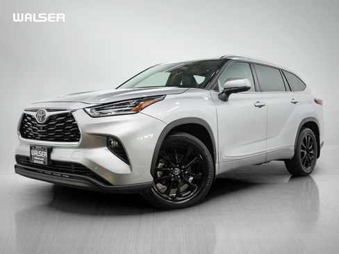 Used 2020 Toyota Highlander Limited AWD/4WD image 1