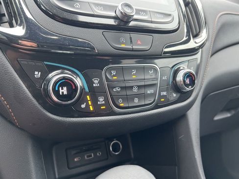 Used 2023 Chevrolet Equinox Premier image 10