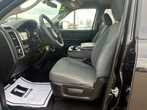 Used 2017 RAM 1500 Express w/ Black Ram 1500 Express Group image 6