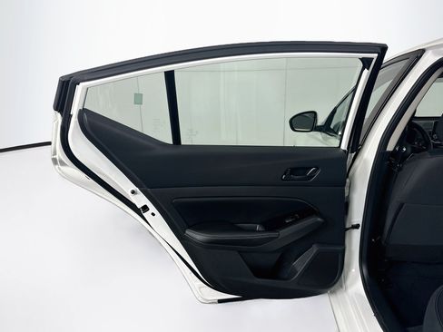 Used 2023 Nissan Altima 2.5 SV FWD image 24