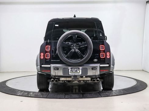 Used 2023 Land Rover Defender 110 V8 AWD/4WD image 3