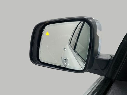 Used 2022 Jeep Grand Cherokee Limited w/ Trailer Tow Group IV image 21